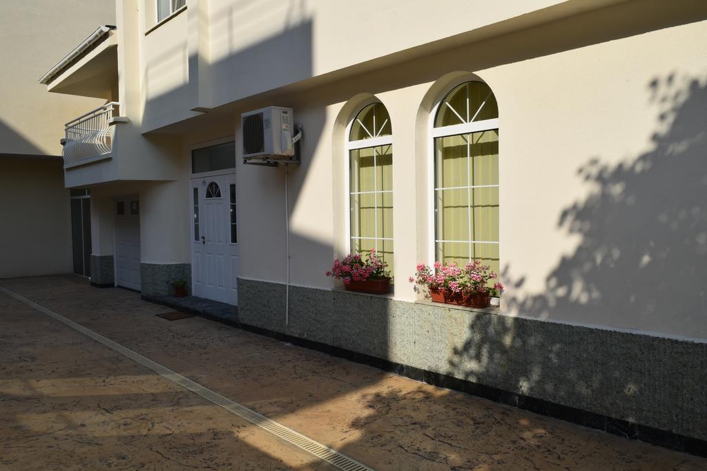 Hotel Eva Ravda Kültér fotó