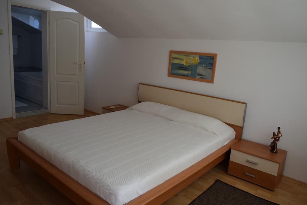 Hotel Eva Ravda Kültér fotó