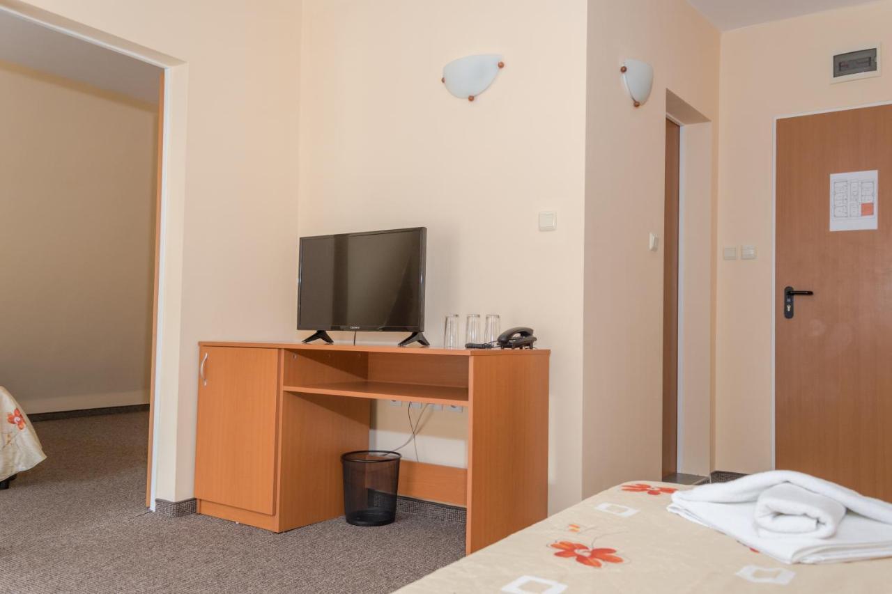 Hotel Eva Ravda Kültér fotó