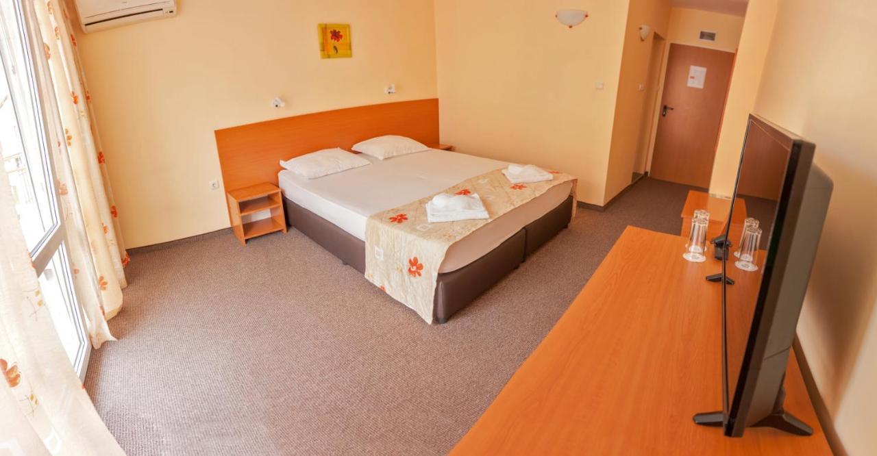 Hotel Eva Ravda Kültér fotó