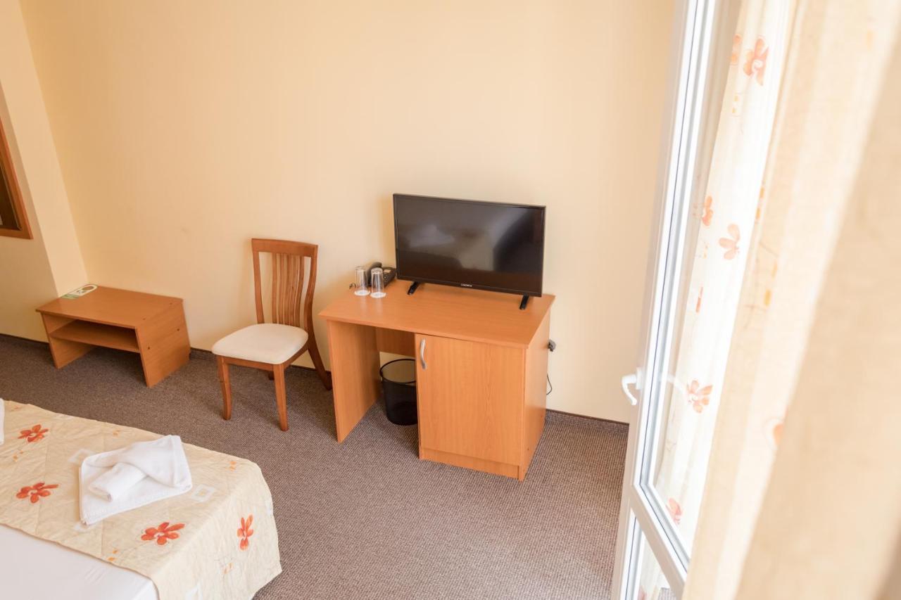 Hotel Eva Ravda Kültér fotó